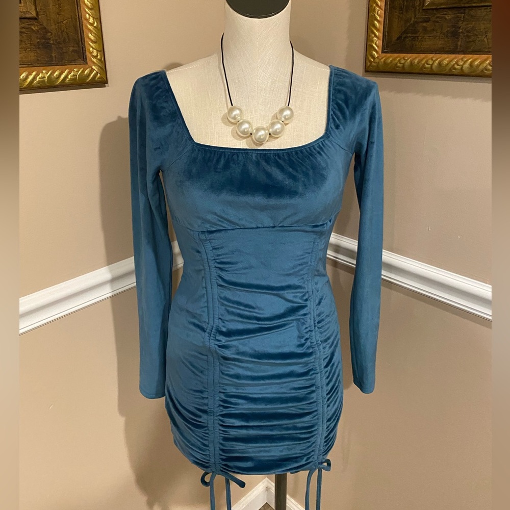 Beautiful velvet feel dress XS
